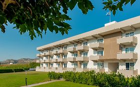 Zoes Hotel & Suites